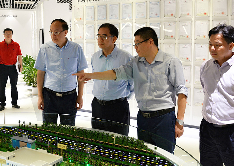 向导来访： 2018.10东莞市委书记梁维东豪利777官方网站调研